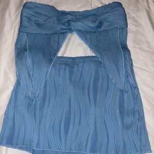 Two piece blue set

Very cute for the summer!